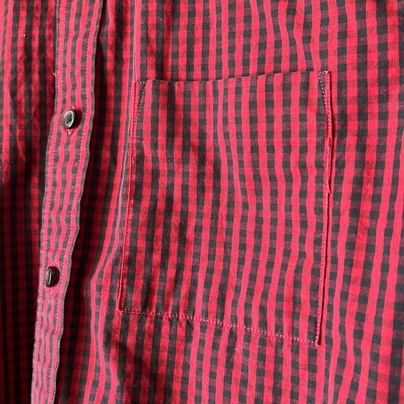 Mossimo black and red checkered button down shirt - Picture 6 of 8